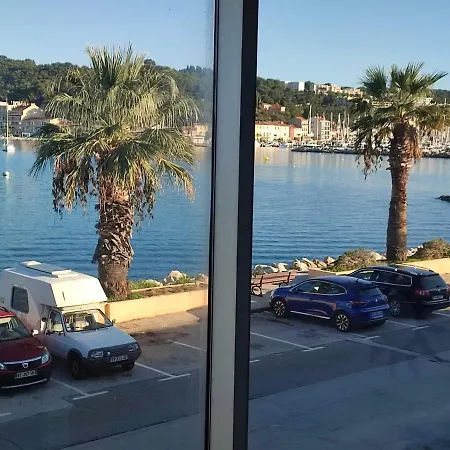 Duplex, Superbe Vue Rade De Toulon Апартаменты Сен-Мандрие-сюр-Мер